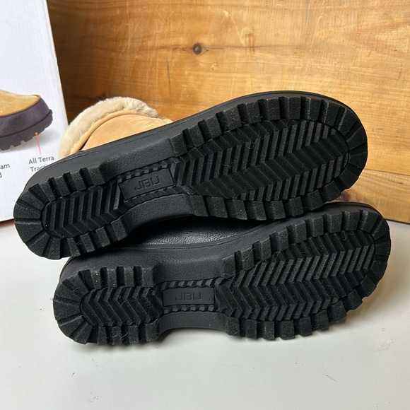 NIB Women’s JBU Southgate Tan Lightweight Winter Boots - Picture 6 of 6